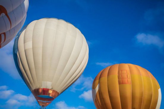 Dámská jízda v Dubaji + PLAVBA V DUBAI MARINA + LET BALÓNEM 