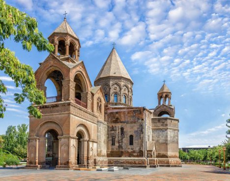 To nejlepší z Arménie + SKALNÍ KLÁŠTER GEGHARD + KULTURNÍ TRADICE A KUCHYNĚ 