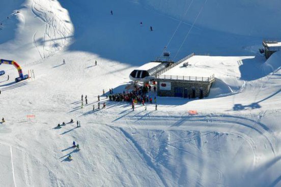 5denní zájezd s dopravou, polopenzí a skipasem v ceně – hotely různé Bormio a okolí