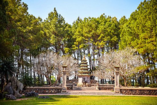 Vietnam a Kambodža + PLAVBA DRAČÍ ZÁTOKOU + TAJEMSTVÍ CHRÁMŮ ANGKORU 