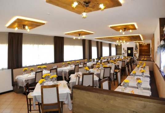 6denní velikonoční zájezd (denní přejezd) s polopenzí a skipasem – hotel Piancastello