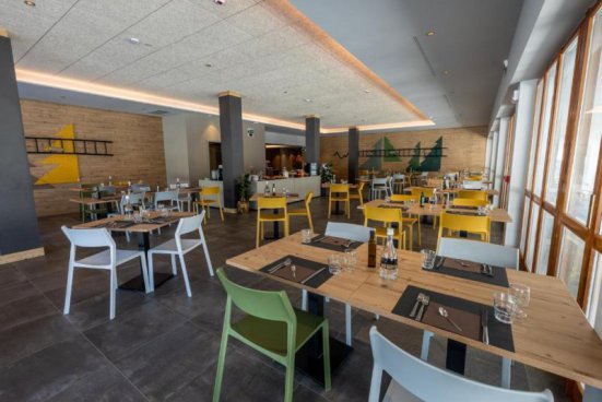 6denní zájezd (denní přejezd) s dopravou, polopenzí a skipasem v ceně – hotel Casa Alpina