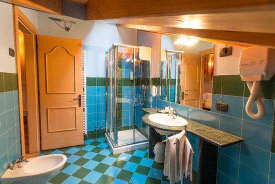 5denní zájezd (denní přejezd) s dopravou, polopenzí a skipasem v ceně – hotel Arisch