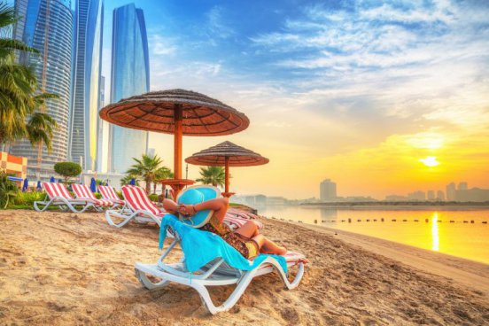 Dámská jízda v Dubaji + PLAVBA V DUBAI MARINA + LET BALÓNEM 