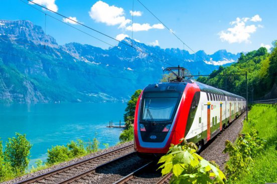 Srdce Švýcarska vlakem s TOP lanovkami v ceně