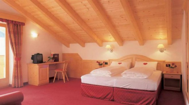 5denní zájezd (denní přejezd) s dopravou, polopenzí a skipasem v ceně – hotel Antermoia