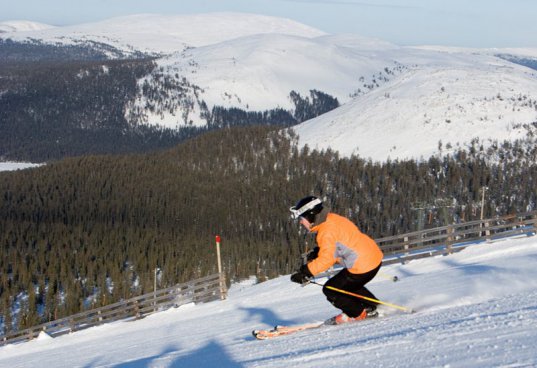 LYŽOVÁNÍ VE FINSKU ZA POLÁRNÍM KRUHEM - jarní prázdniny