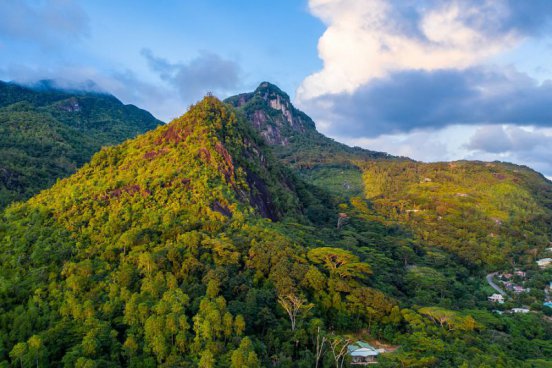 Relax na plážích Seychel + NÁRODNÍ PARK MORNE SEYCHELLOIS + ŽELVÍ OSTROV 