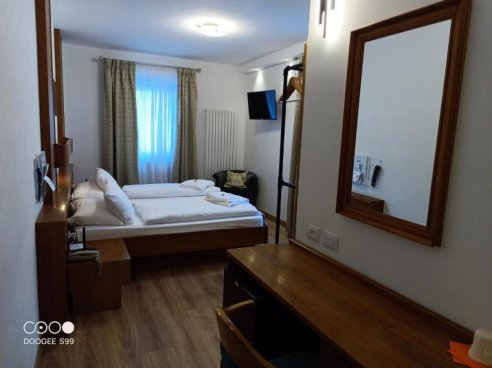 5denní zájezd s dopravou, polopenzí a skipasem v ceně – hotel Arnica