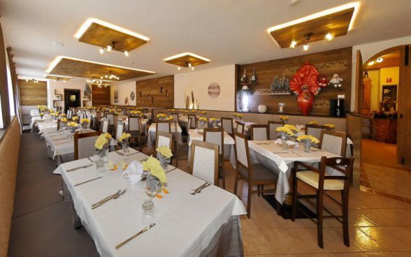 5denní zájezd s dopravou, polopenzí a skipasem v ceně – hotel Piancastello