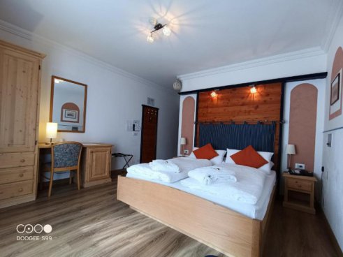 5denní zájezd s dopravou, polopenzí a skipasem v ceně – hotel Arnica