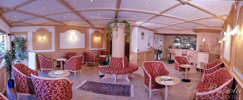 6denní velikonoční zájezd (denní přejezd) s polopenzí a skipasem – hotel Piancastello