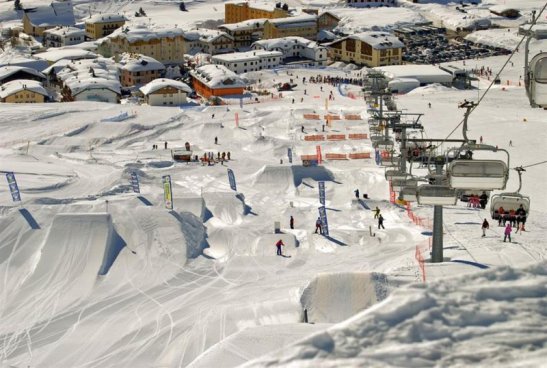 5denní zájezd s dopravou, polopenzí a skipasem v ceně – hotely různé Passo Tonale a okolí