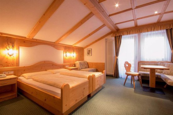 5denní zájezd (denní přejezd) s dopravou, polopenzí a skipasem v ceně – pension Maria