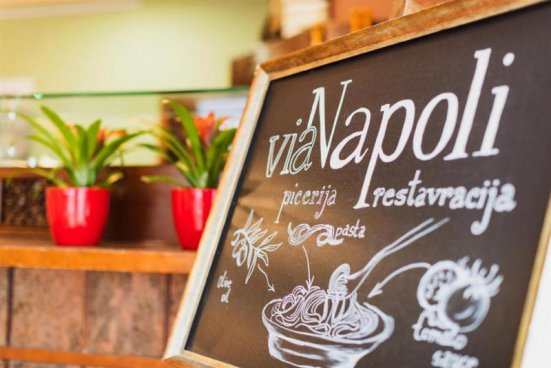 Různé hotely Kranjska Gora - lyžařský balíček na 3 noci, denní přejezd, wellness a polopenze v ceně