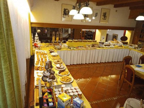 5denní zájezd s dopravou, polopenzí a skipasem v ceně – hotel Arnica