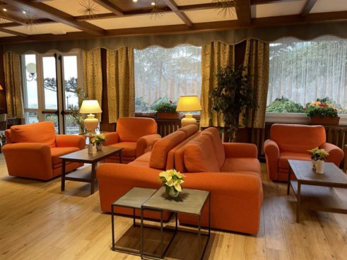 6denní zájezd (denní přejezd) s dopravou, polopenzí a skipasem ceně – hotel Miralago