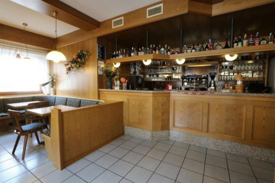 6denní zájezd (denní přejezd) s dopravou, polopenzí a skipasem ceně – hotel Canada