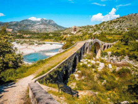 Poznávací zájezd Albánie – kráska se špatnou pověstí, odlet z Prahy 