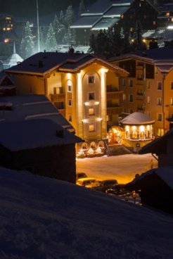 6denní zájezd s dopravou, polopenzí a skipasem v ceně – Hotel Pedranzini