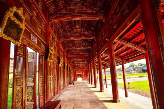 Vietnam a Kambodža + PLAVBA DRAČÍ ZÁTOKOU + TAJEMSTVÍ CHRÁMŮ ANGKORU 