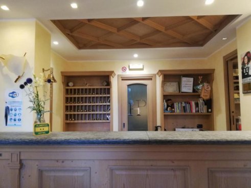 6denní zájezd s dopravou, polopenzí a skipasem v ceně – Parkhotel Valfurva