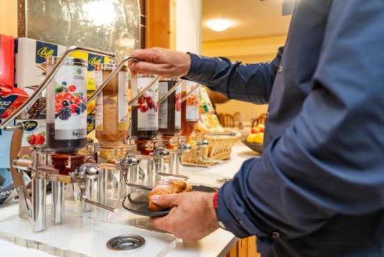 6denní zájezd (denní přejezd) s dopravou, polopenzí a skipasem v ceně – hotel Europa