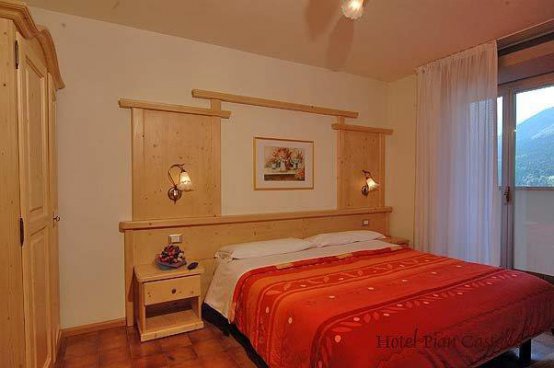 5denní zájezd s dopravou, polopenzí a skipasem v ceně – hotel Piancastello