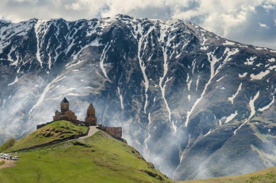 Poznávací zájezd Gruzie -  Přes Kavkaz k Černému moři, odlet z Prahy