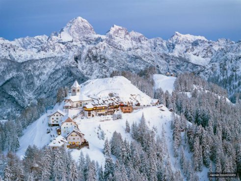 Hotel Creina - lyžařský balíček s denním přejezdem a polopenzí v ceně