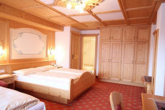 5denní zájezd (denní přejezd) s dopravou, polopenzí a skipasem v ceně – pension Maria