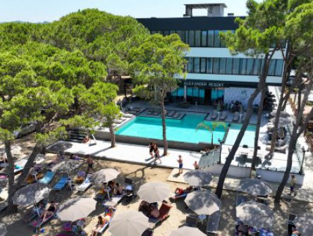 Hotel Alexander Resort