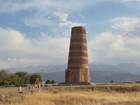 KAZACHSTÁN A KYRGYZSTÁN