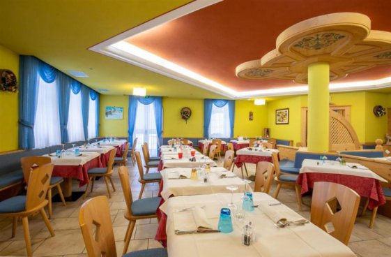 5denní zájezd s dopravou, polopenzí a skipasem v ceně – hotel Plank