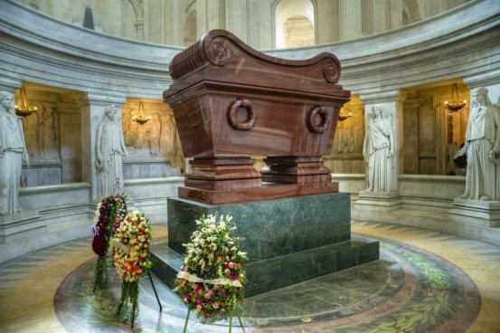 To nejlepší z Paříže + LOUVRE + HŘBITOV PÈRE-LACHAISE (letecky z Prahy)
