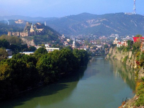 Gruzie s příjemnou turistikou