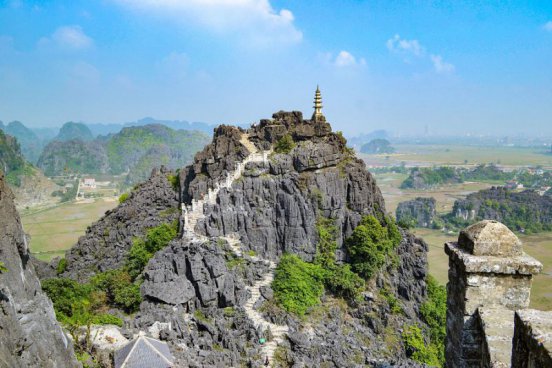 Vietnam a Kambodža + PLAVBA DRAČÍ ZÁTOKOU + TAJEMSTVÍ CHRÁMŮ ANGKORU 