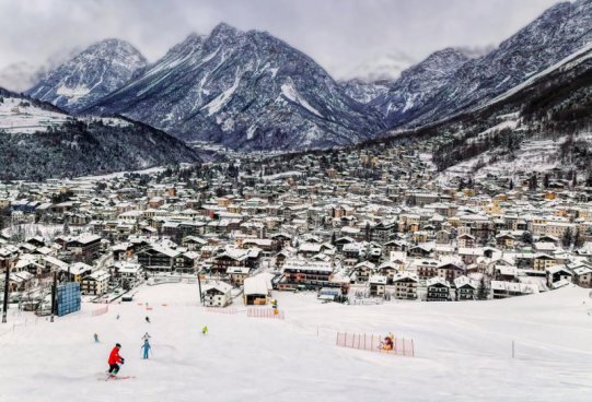5denní zájezd s dopravou, polopenzí a skipasem v ceně – hotely různé Bormio a okolí