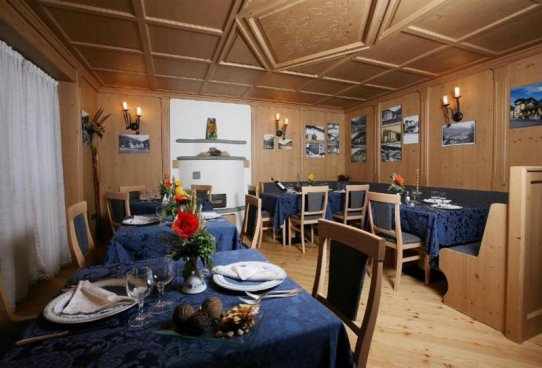 6denní zájezd s dopravou, polopenzí a skipasem v ceně – Hotel Pedranzini