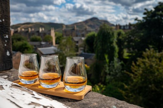 To nejlepší z Edinburghu + KRÁLOVSKÝ PALÁC HOLYROOD + STŘEDOVĚKÝ HRAD STIRLING 