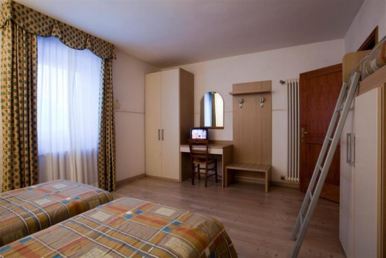 6denní zájezd (denní přejezd) s dopravou, polopenzí a skipasem ceně – hotel Locanda Locatori