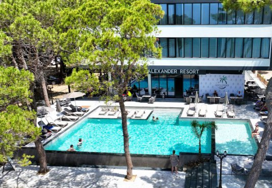 Hotel Alexander Resort
