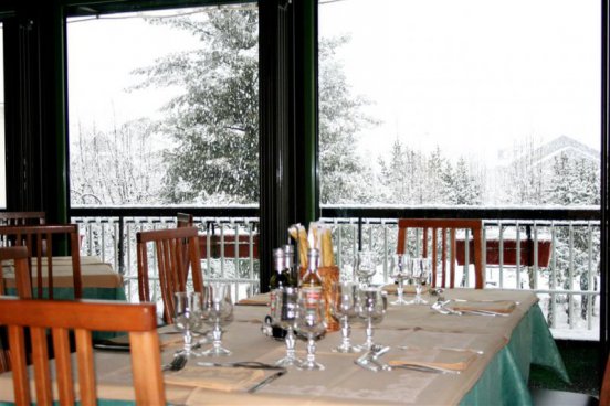 5denní zájezd s dopravou, polopenzí a skipasem v ceně – hotel Urri