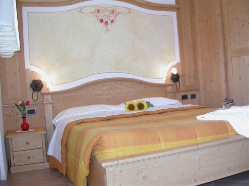 5denní zájezd s dopravou, polopenzí a skipasem v ceně – hotely různé Paganella