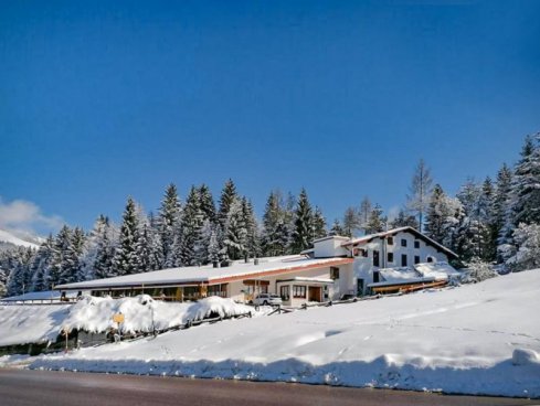 6denní zájezd (denní přejezd) s dopravou, polopenzí a skipasem v ceně – hotel Casa Alpina