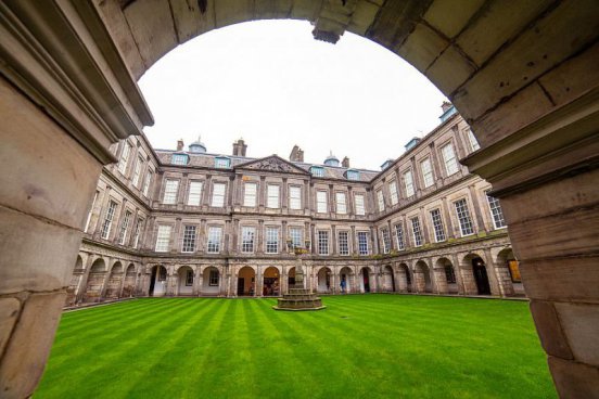 To nejlepší z Edinburghu + KRÁLOVSKÝ PALÁC HOLYROOD + STŘEDOVĚKÝ HRAD STIRLING 