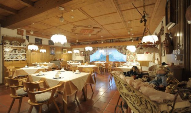 5denní zájezd s dopravou, polopenzí a skipasem v ceně – hotel Arnica