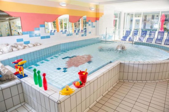 Různé hotely Kranjska Gora - lyžařský balíček na 3 noci, denní přejezd, wellness a polopenze v ceně