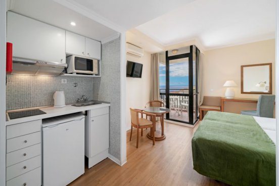 Madeira - turistika přes levády až k oceánu, odlet z Katovic