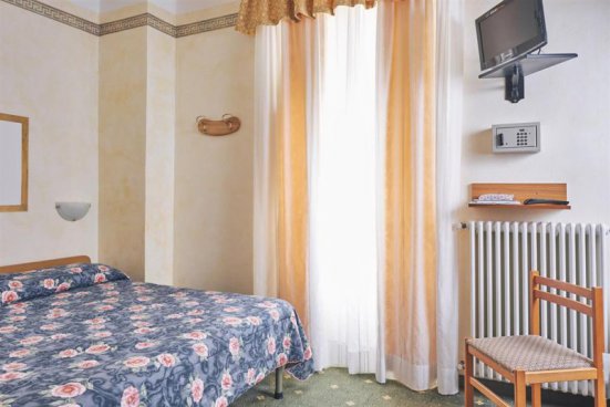 6denní zájezd (denní přejezd) s dopravou, polopenzí a skipasem v ceně – hotel Europa